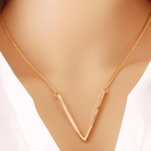 Boho V Pendant necklace